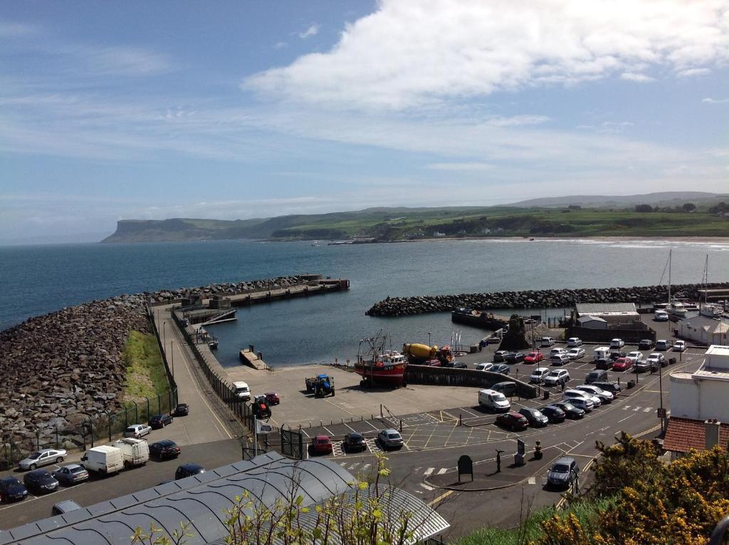 Garron View Bed & Breakfast Cushendall Exterior photo